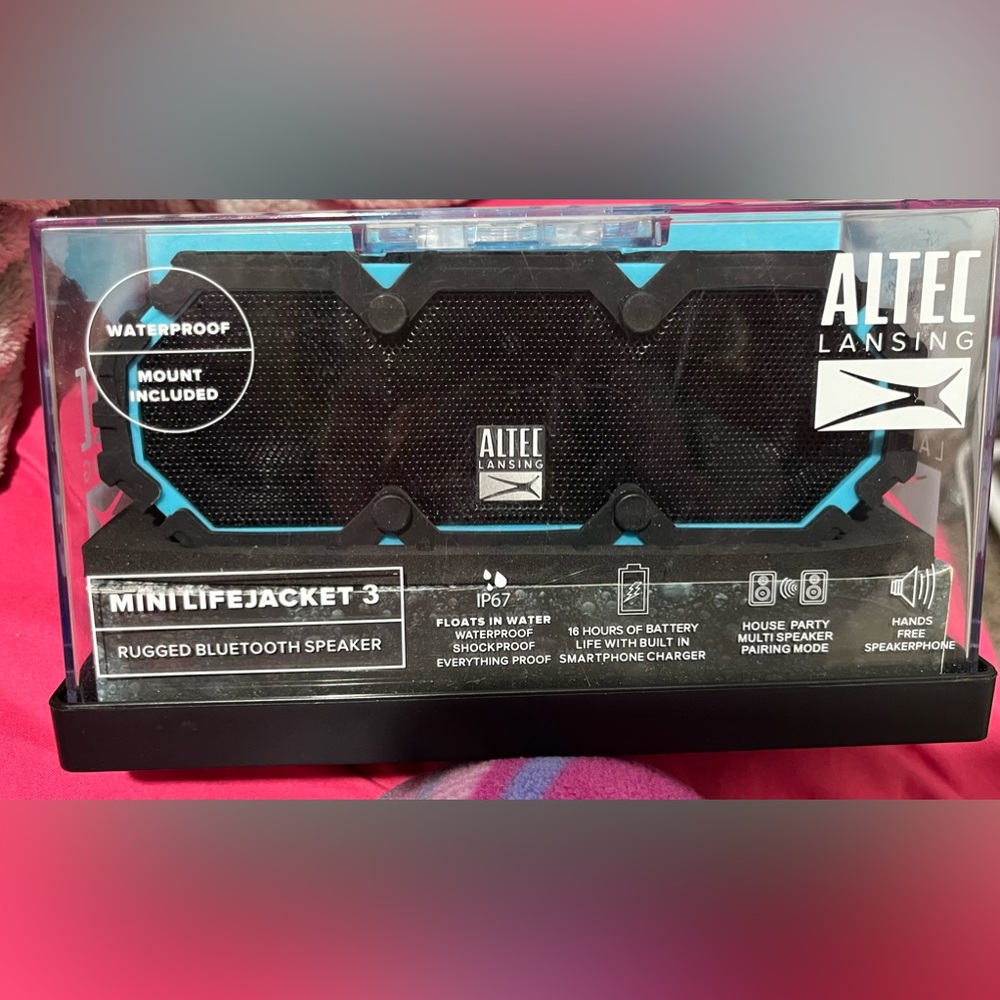 Altec Lansing Mini Life Jacket 3 NWOT $80 OBO